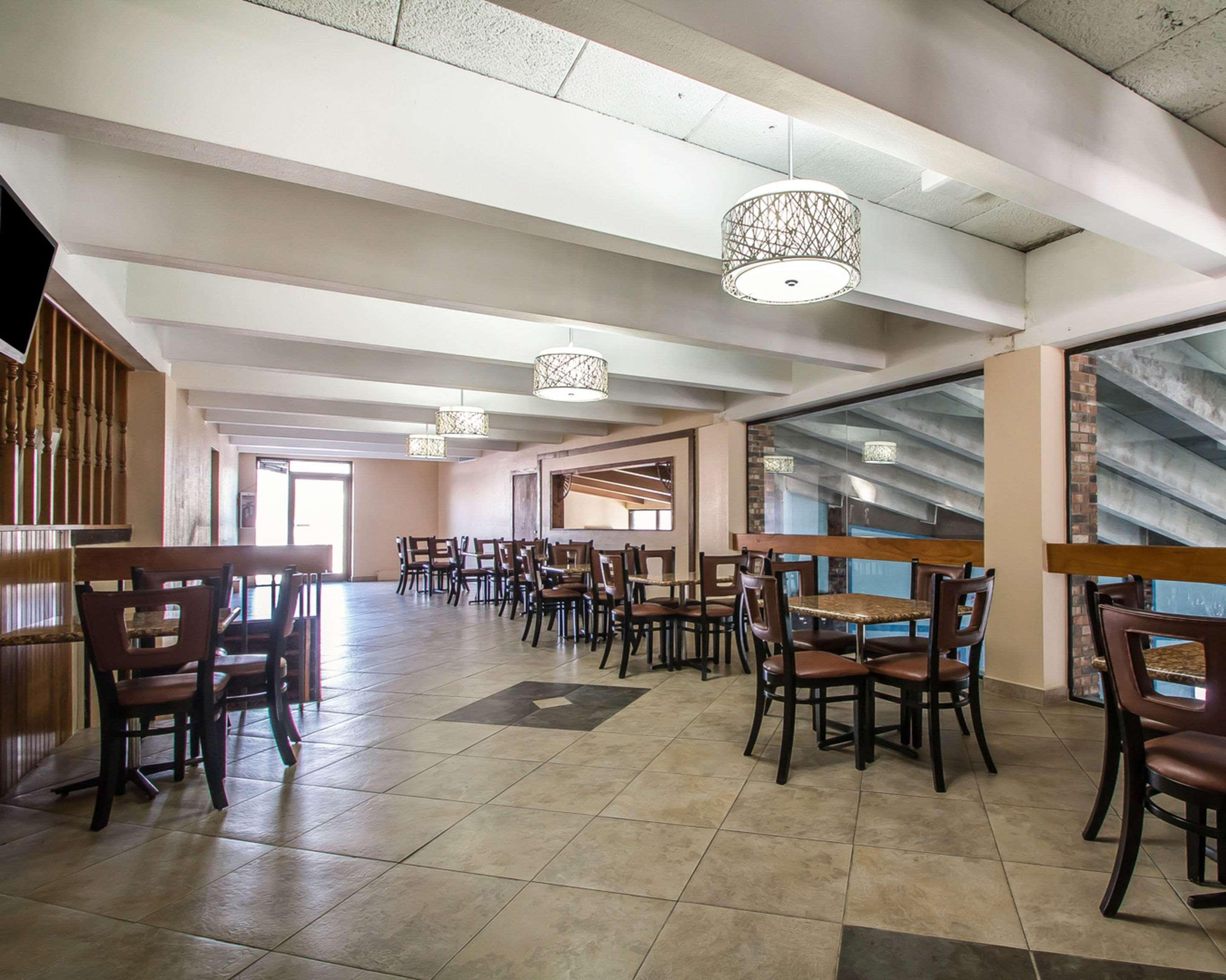 Quality Inn East Dubuque מראה חיצוני תמונה