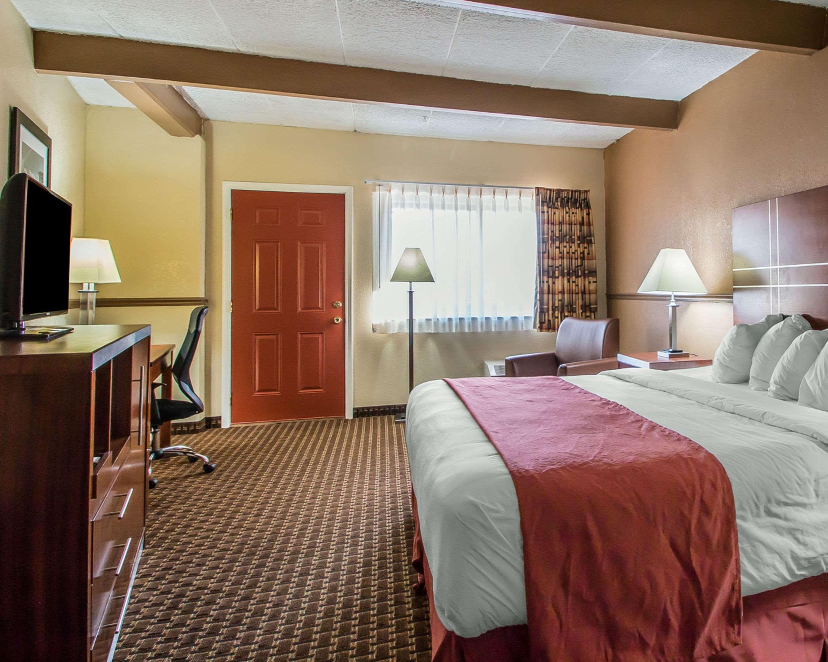 Quality Inn East Dubuque מראה חיצוני תמונה