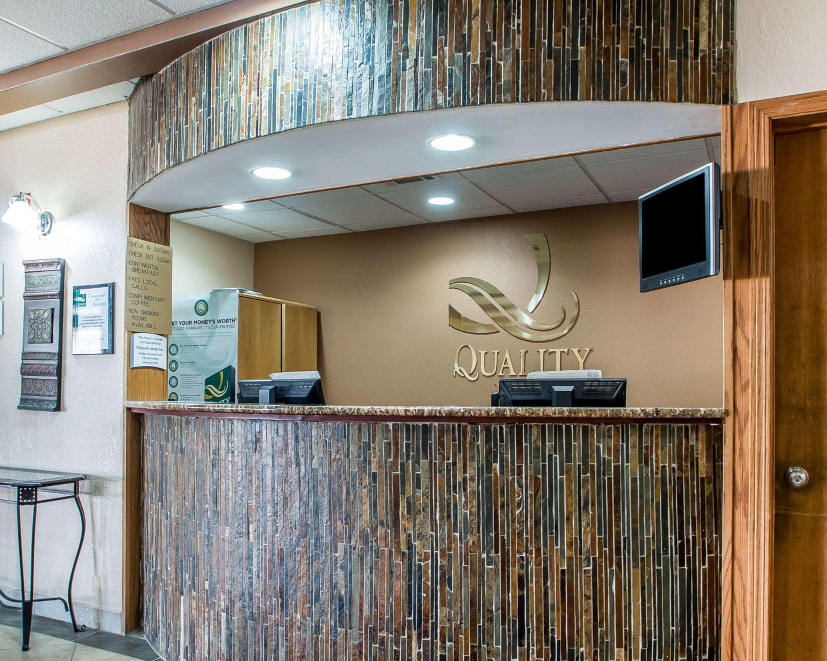 Quality Inn East Dubuque מראה חיצוני תמונה