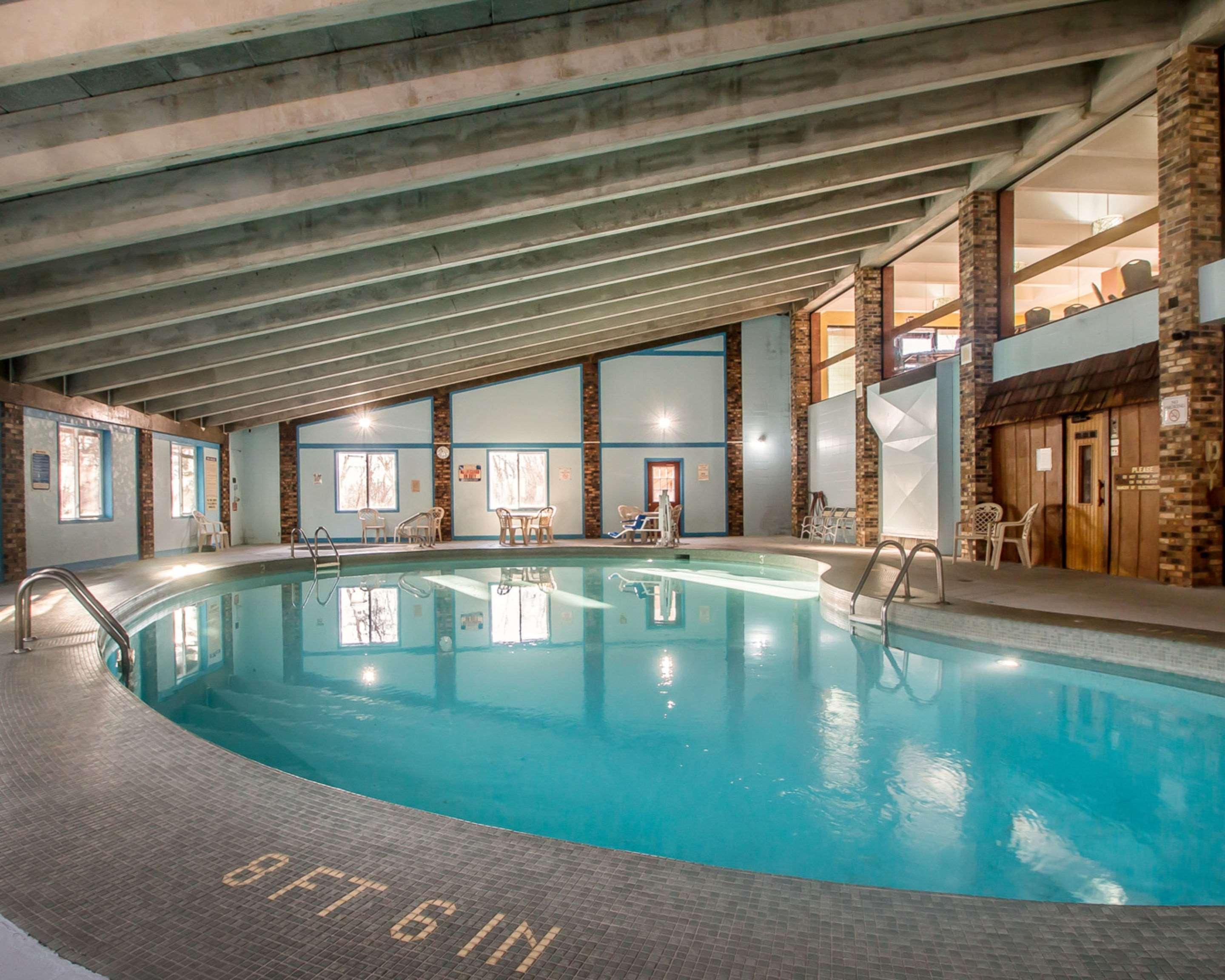 Quality Inn East Dubuque מראה חיצוני תמונה