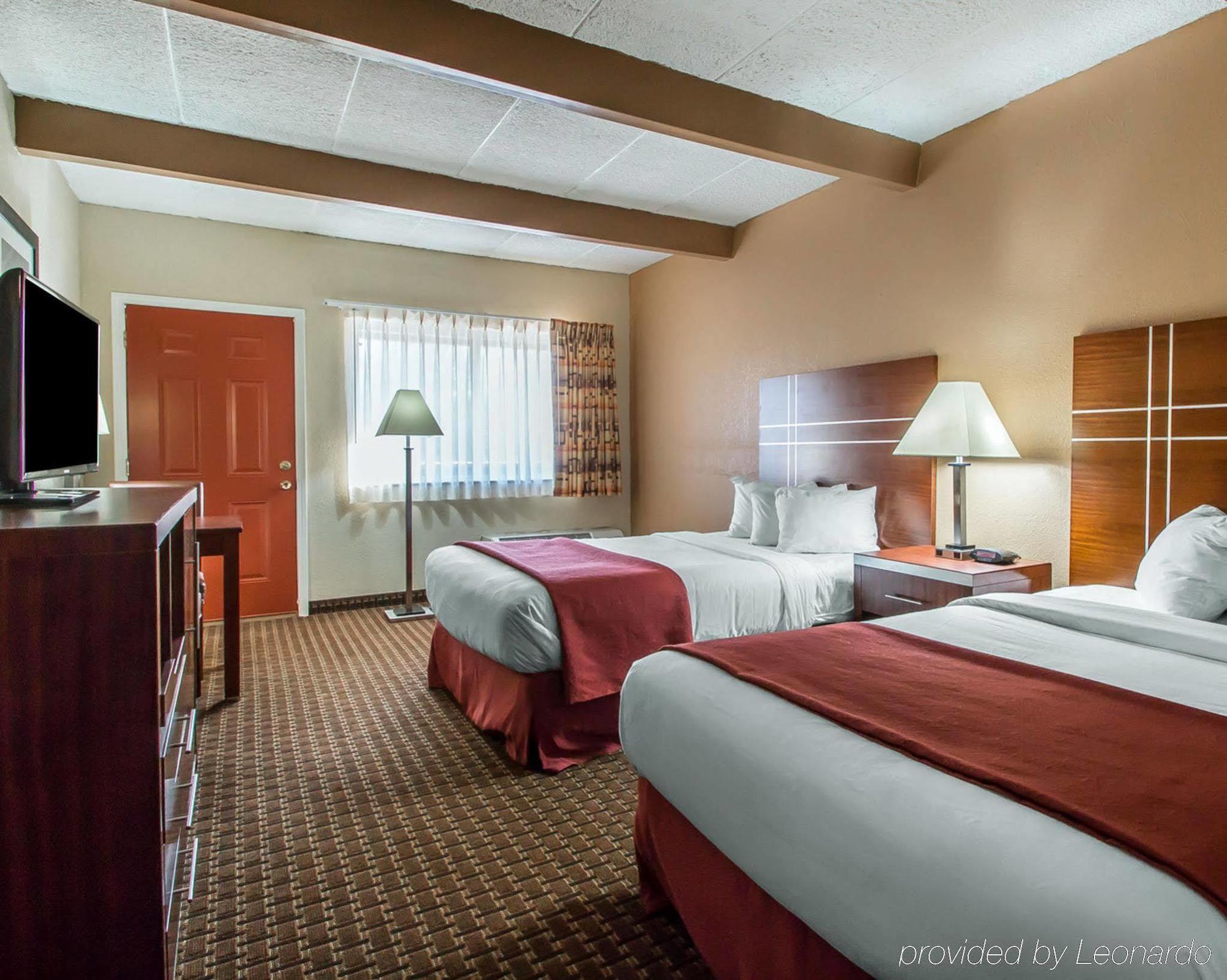 Quality Inn East Dubuque מראה חיצוני תמונה