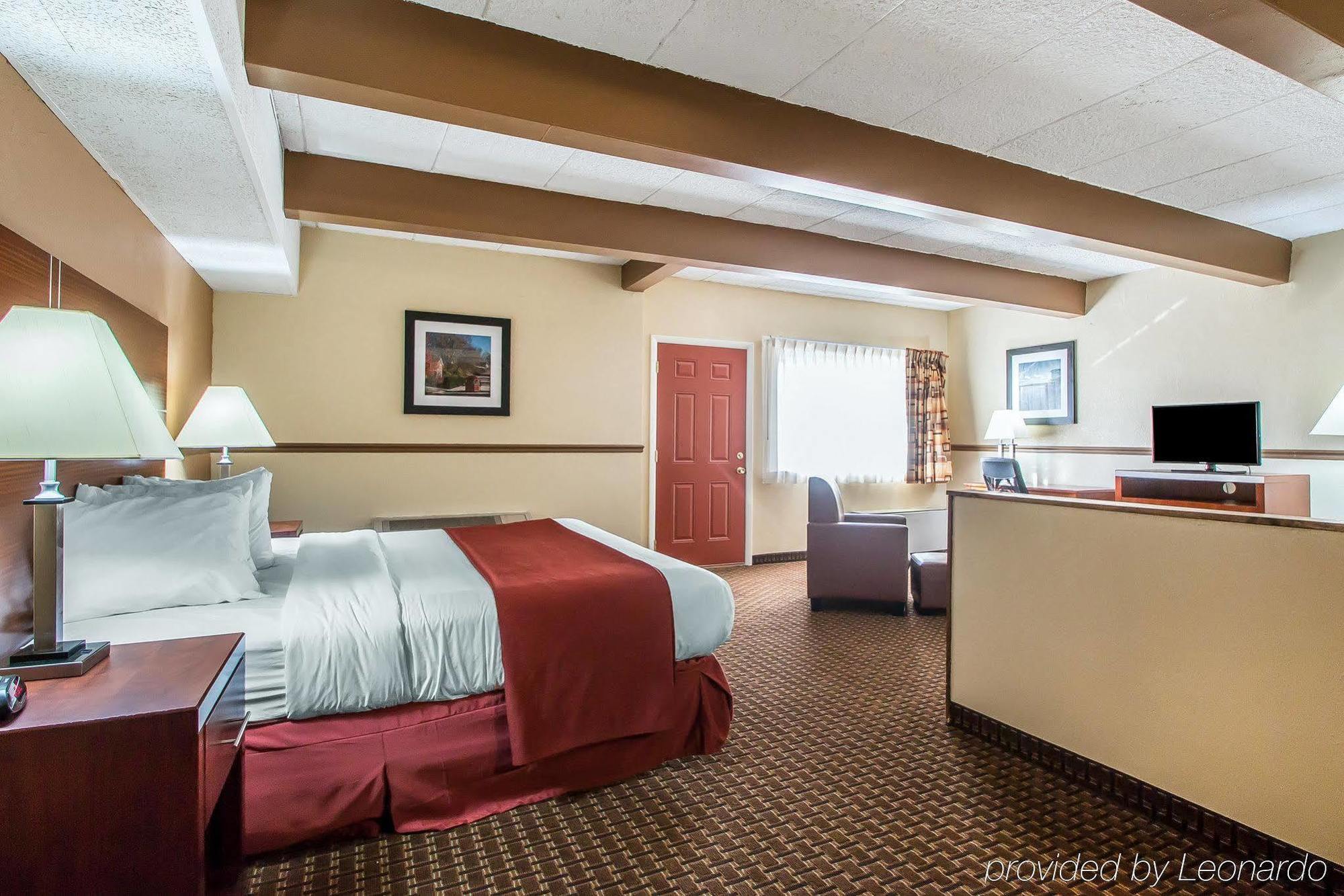 Quality Inn East Dubuque מראה חיצוני תמונה