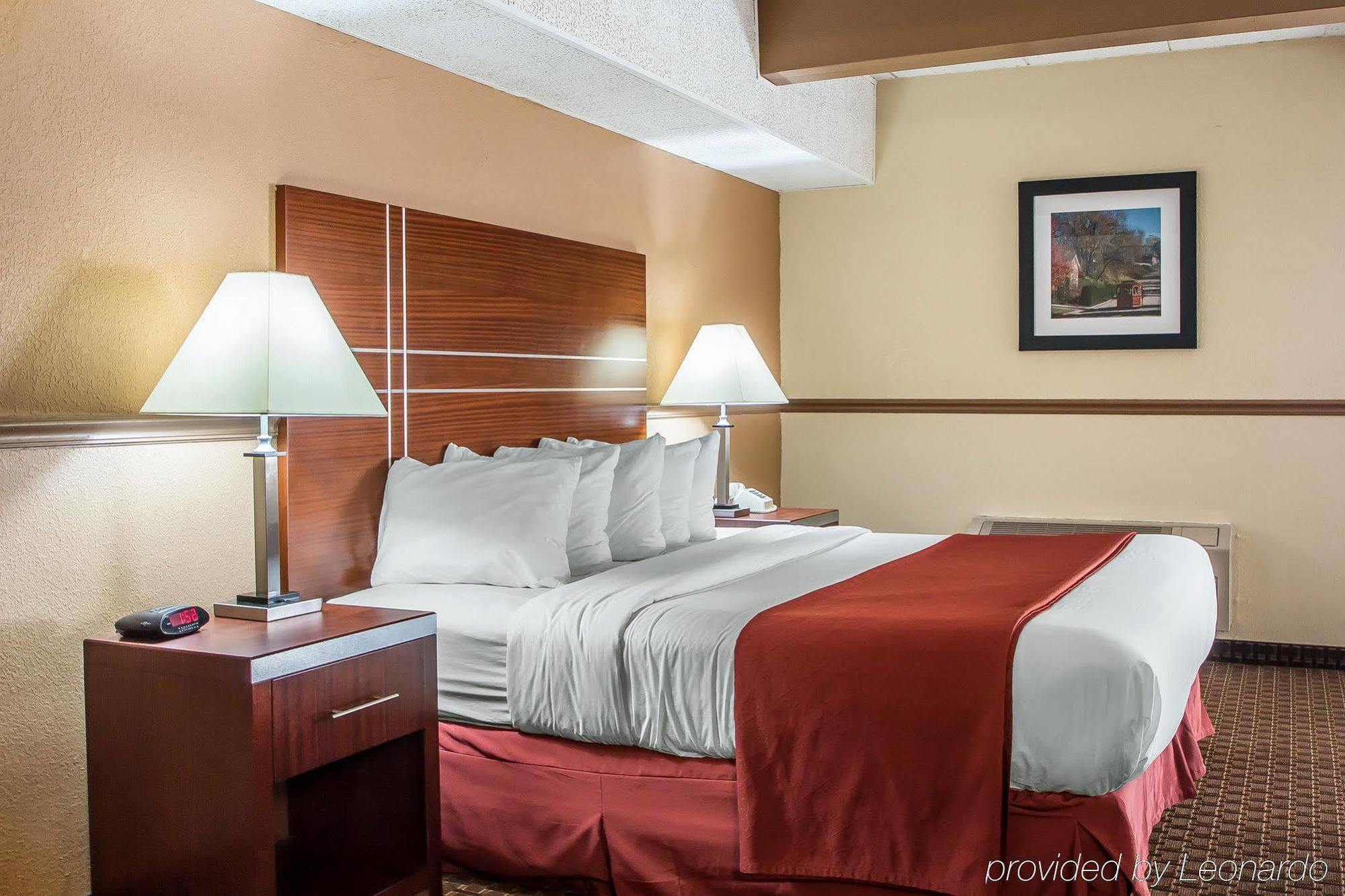 Quality Inn East Dubuque מראה חיצוני תמונה
