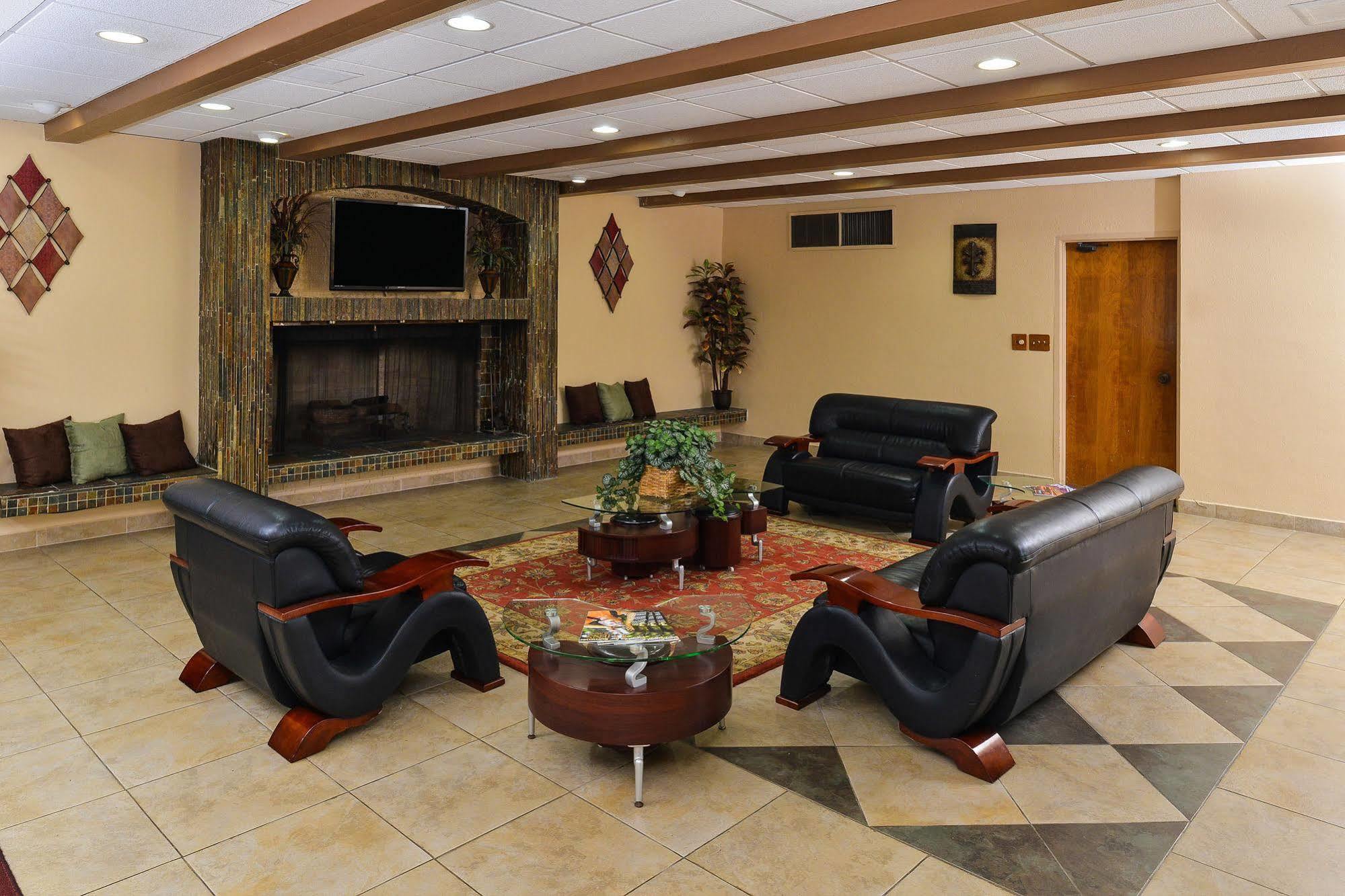 Quality Inn East Dubuque מראה חיצוני תמונה